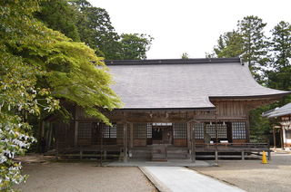 1200px-須佐神社拝殿.jpg
